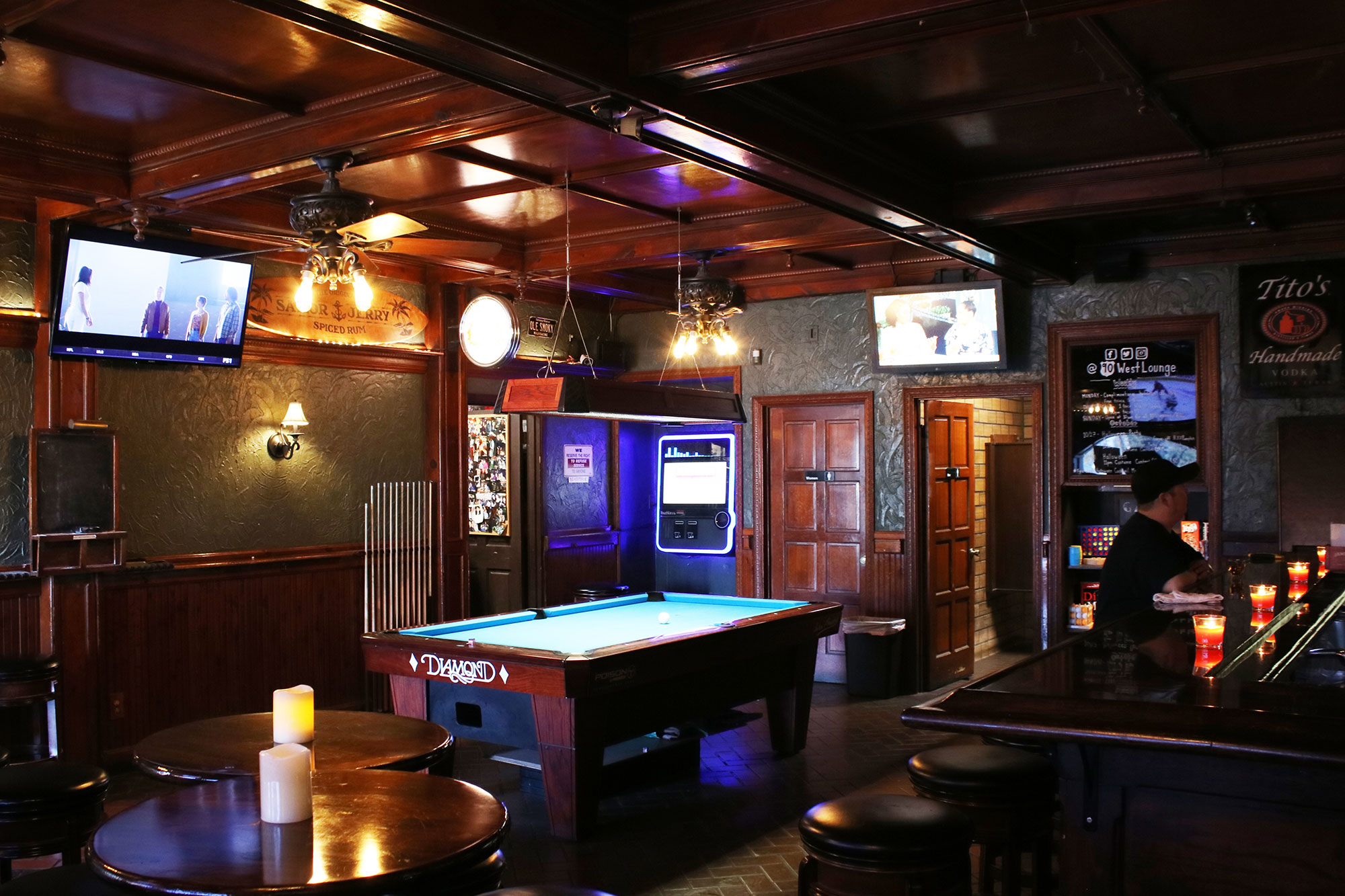 Interior, pool table and atmosphere.