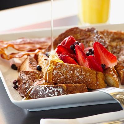 French toast with strawberries
