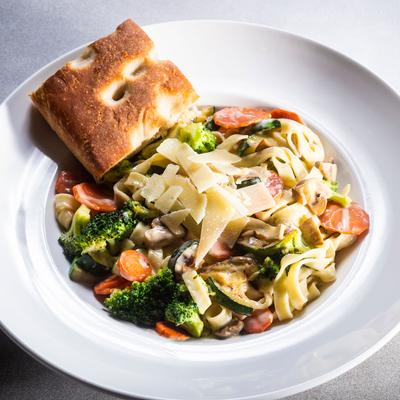 Linguine with Sautéed Seasonal Vegetables
