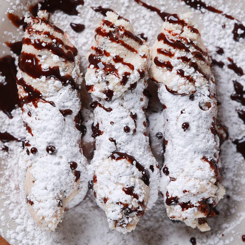 Cannoli photo