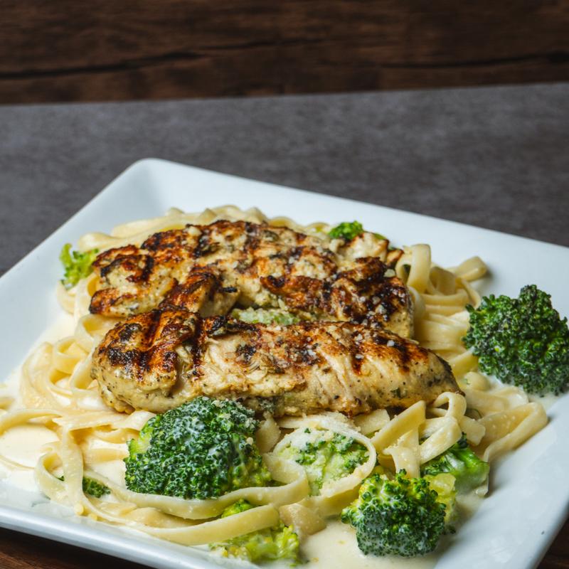 menu item 14 of 22, Chicken Broccoli Alfredo Pasta