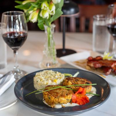 Crabcakes and red wine.