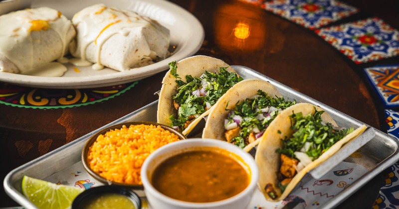 Street taco plate and burrito plate