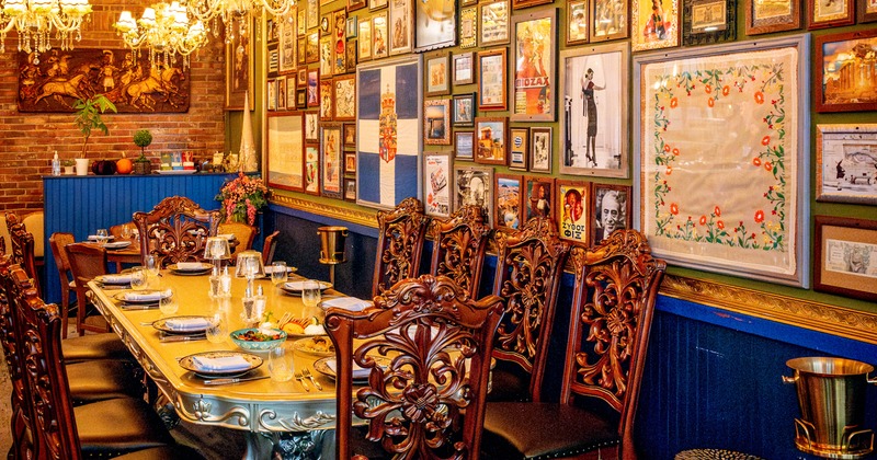 Interior, grand diner table