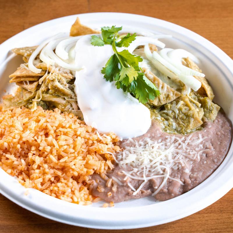 Chilaquiles Con Pollo photo