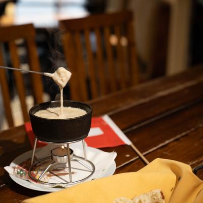 A dip for food in a special heating container.