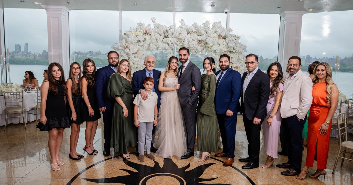 Family posing for a wedding picture