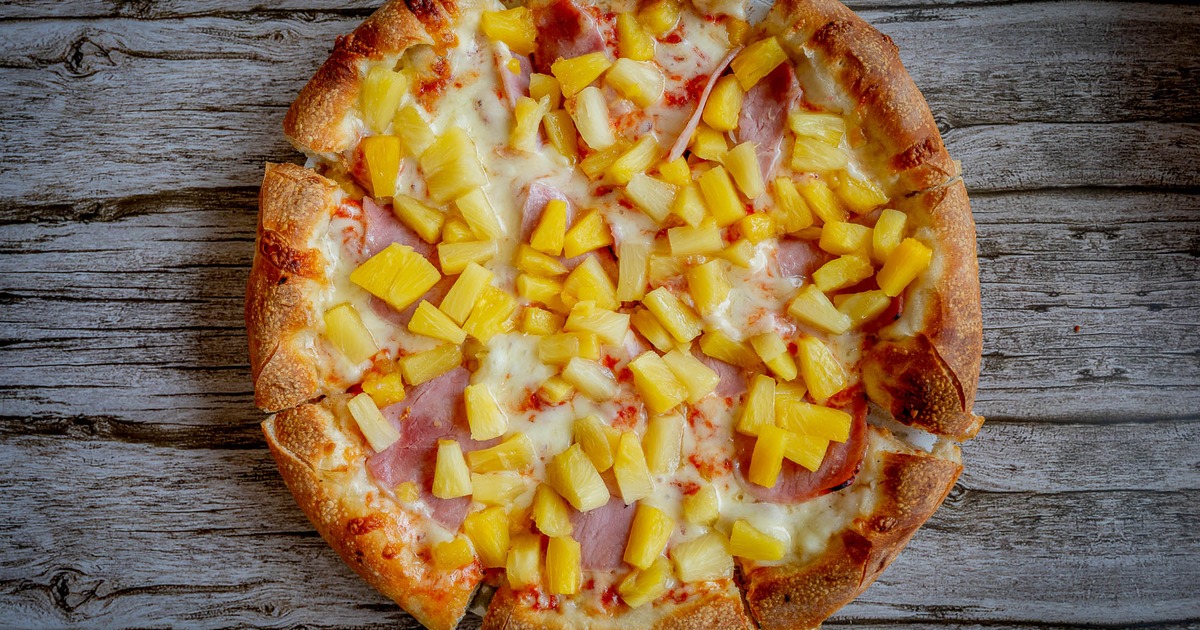 Hawaiian Pizza