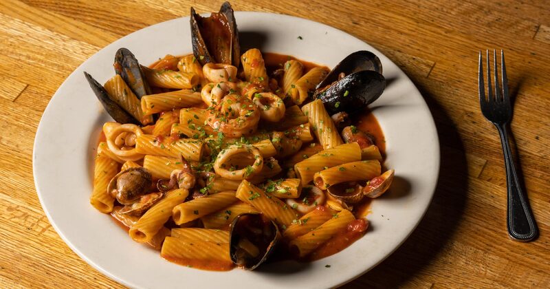 Clams, pasta and red sauce