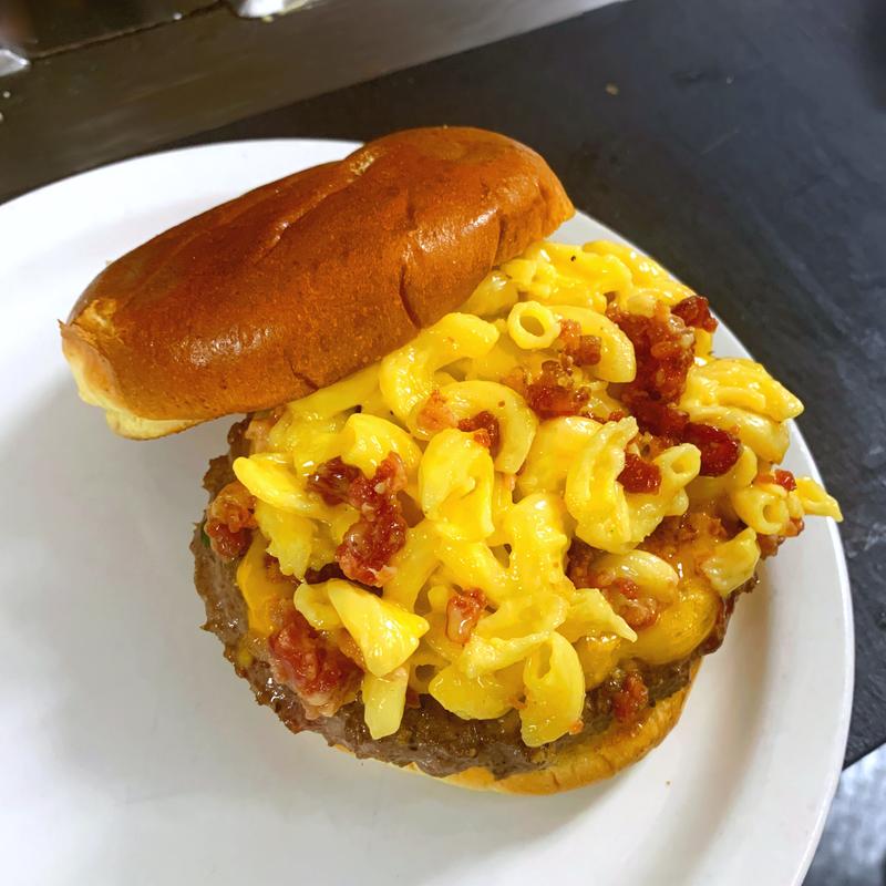 Mac & Cheeseburger photo