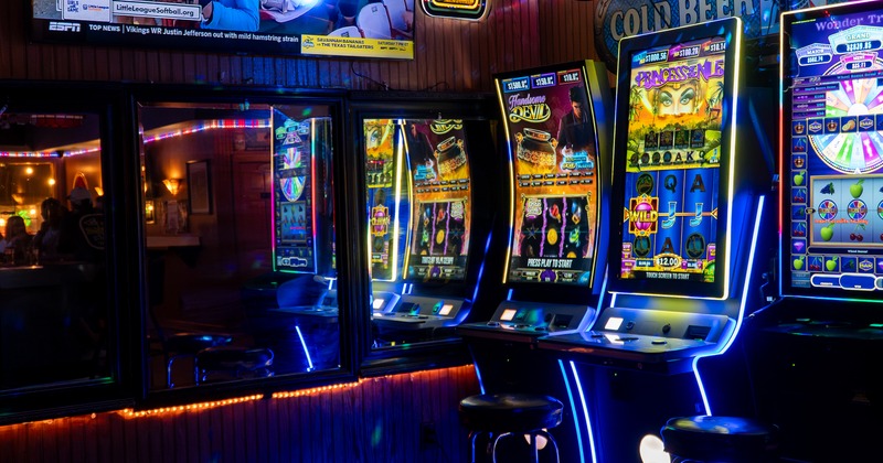 Game corner, slot and game mashine