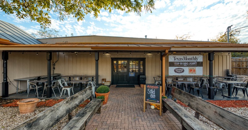 Entrance with the covered patio