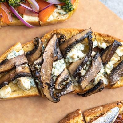 Roasted Portobello, Blue Cheese, Sweet Peppers, Honey photo