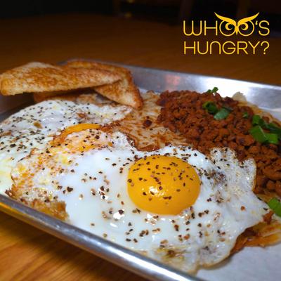 Platter Served with two eggs, chorizo and  side of buttered white toast.