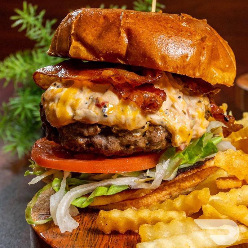 menu item 14 of 31, **Pimento Bacon Cheeseburger