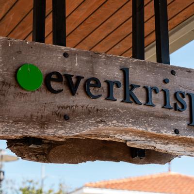 Everkrisp sign.