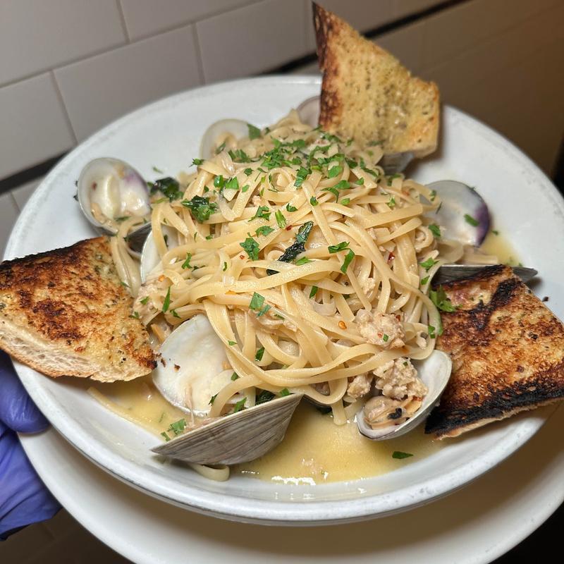 menu item 32 of 35, Linguini with Clams*