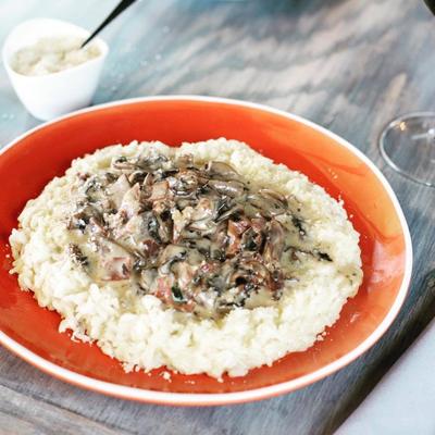 Ris in Cagnon Northern Italian Wedding rice Carnaroli rice Gruyere cheese  Veal rolls prosciutto mushroom sauce.