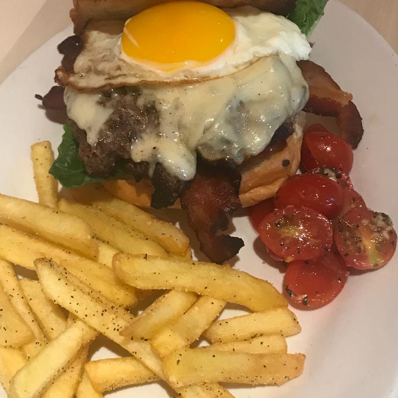 BACON, EGG & CHEESEBURGER photo