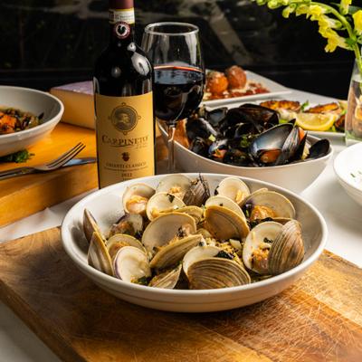 Little Neck Clams and red wine.