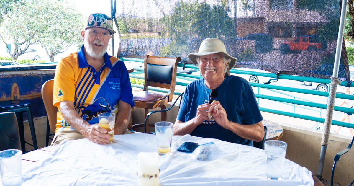 Exterior, diner table, guests
