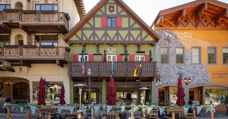 Exterior, front view to restaurant, farytail style
