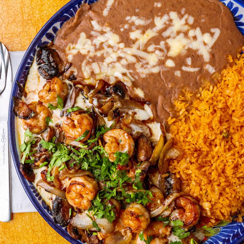 Camarónes Al Mojo De Ajo photo