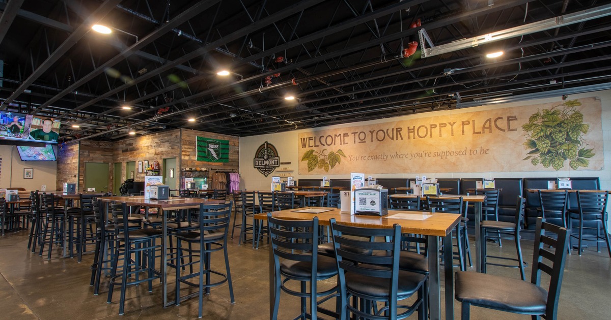 Dinning Room High Top Tables and Chairs