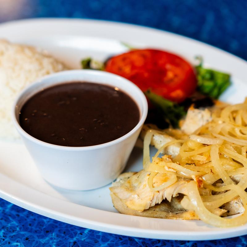 38-Pechuga de Pollo Salteada/ Sautéed Chicken Breast photo