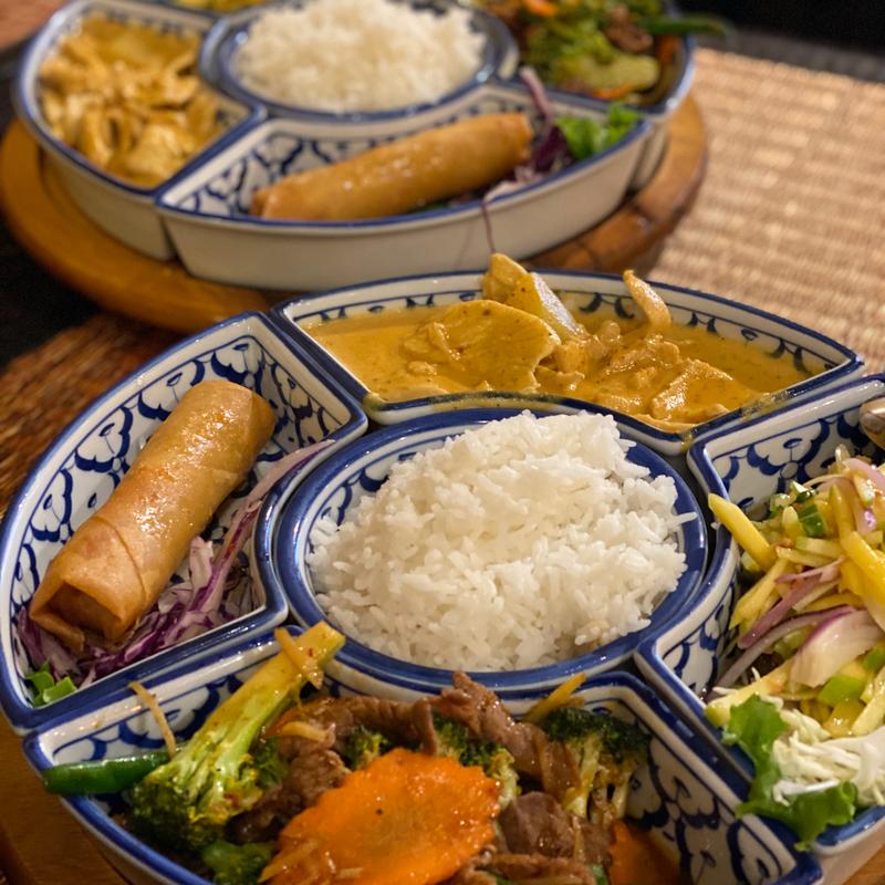 menu item 5 of 24, Lunch Combination Platter