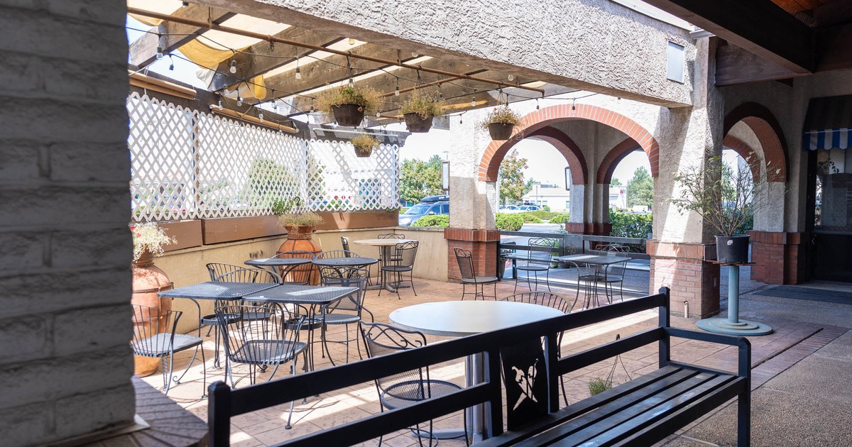 Interior exterior, seating area covered with awning