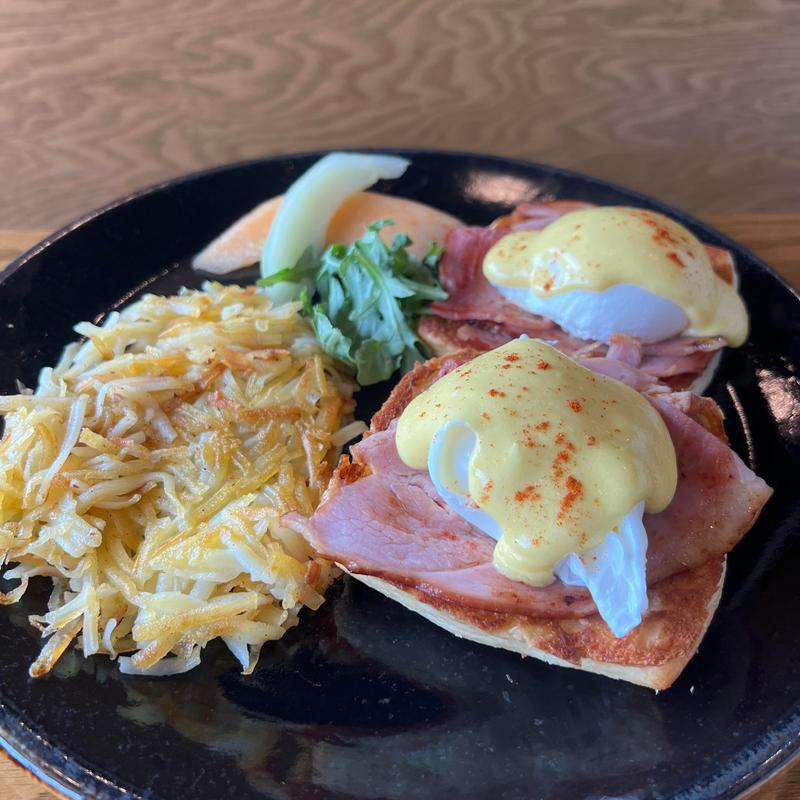 Eggs Benedict photo