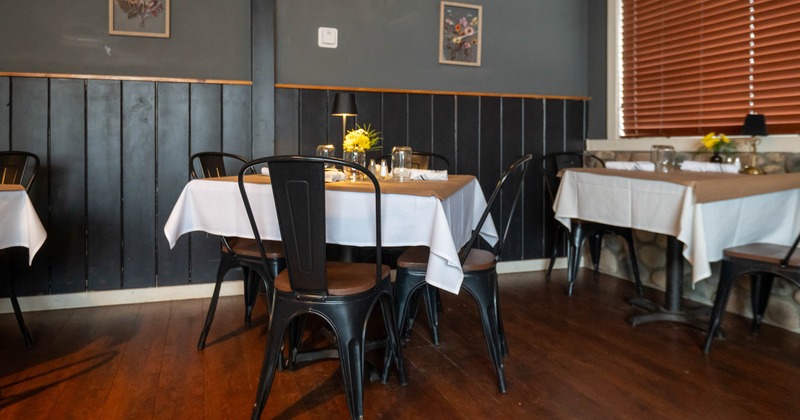 Interior, table for four