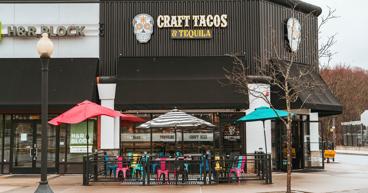 Exterior, seating place on the outside