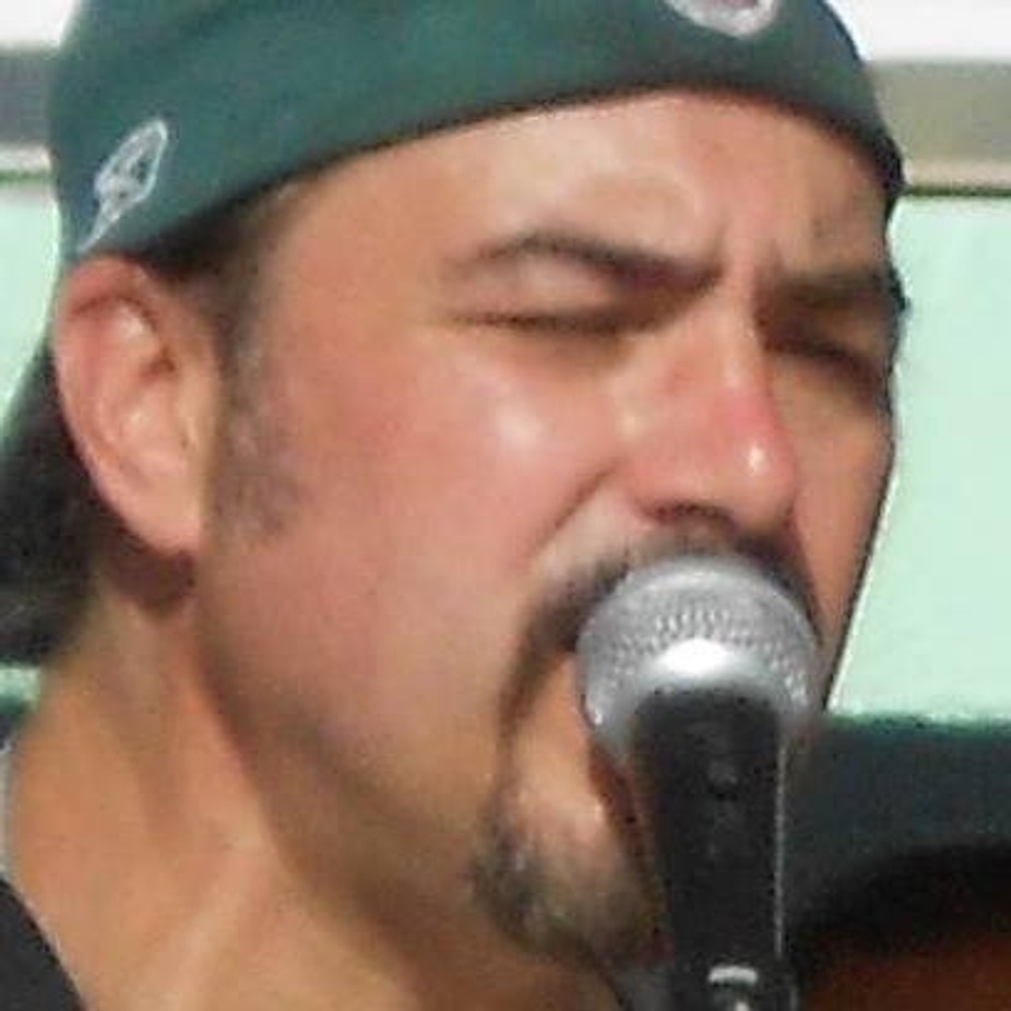 fins-seafood-dive-bar-events