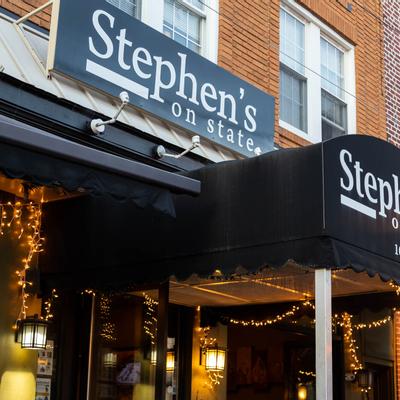 The exterior of Stephen's on State