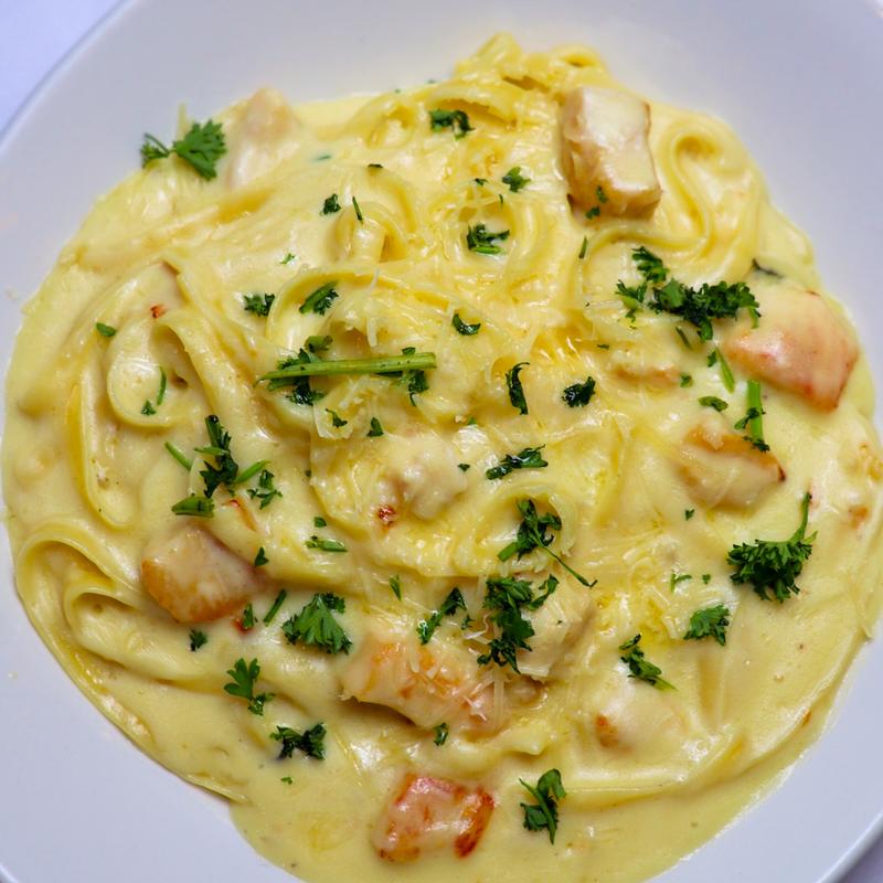 Chicken Alfredo photo