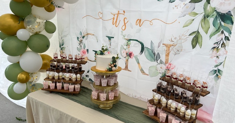 Candy buffet and balloons