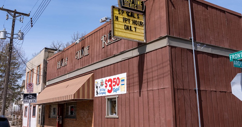 Exterior, entrance to the restaurant