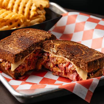reuben sandwich sports bar roanoke texas restaurant.