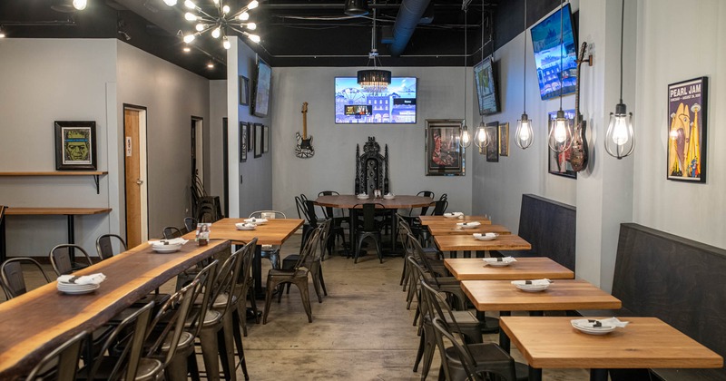 Interior, dining area waiting for the guests