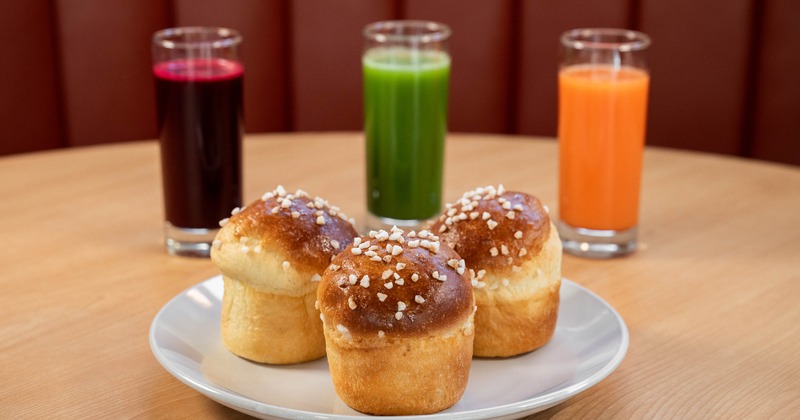 Brioche rolls and juices