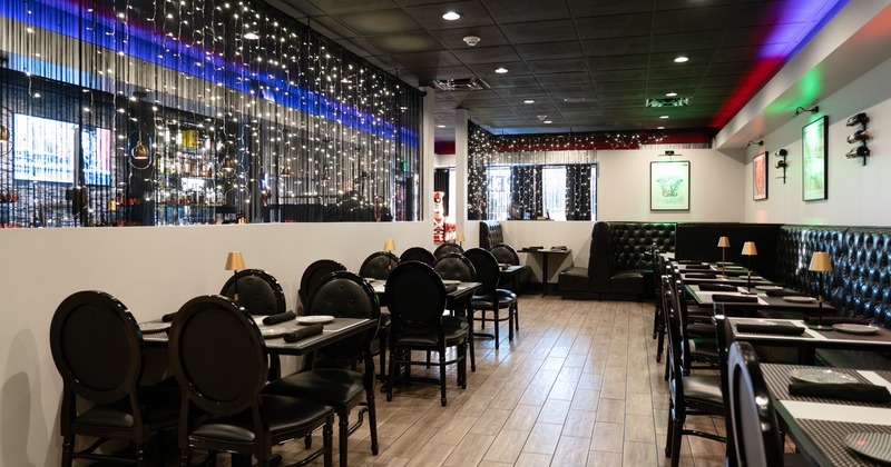 Diner area, wide view