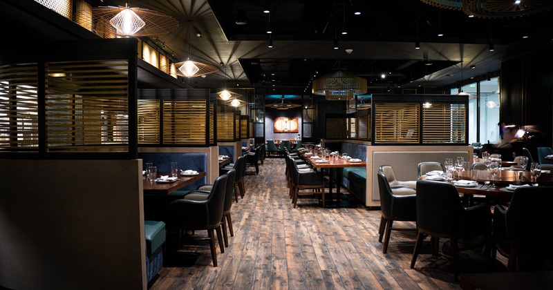 Wide view to diner area