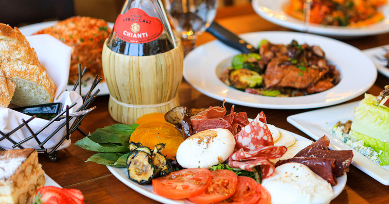 Mixed platter with meats and vegetables served
