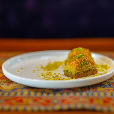The baklava dessert.