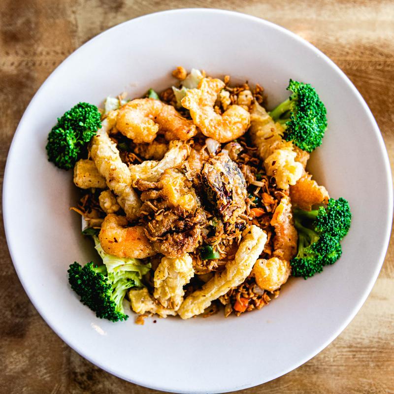 Salt and Pepper Seafood Platter (S) photo