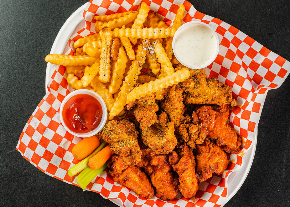 Shaw's Patio Bar & Grill music