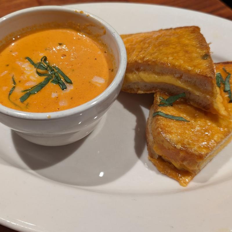 Grilled Cheese & Tomato Bisque photo