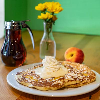 Pancakes with maple sirup.